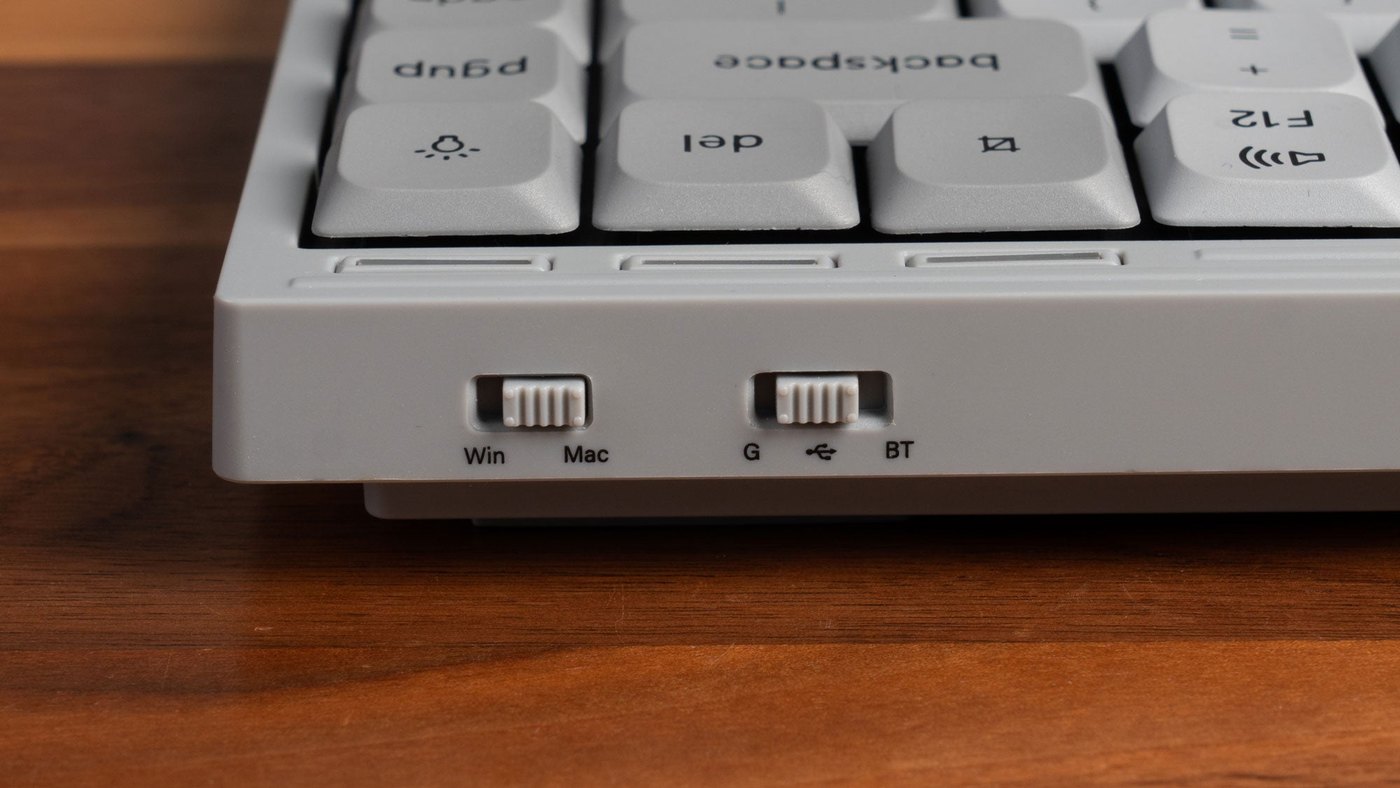 Keychron J9 측면 토글 스위치 — Win/Mac, G/USB/BT