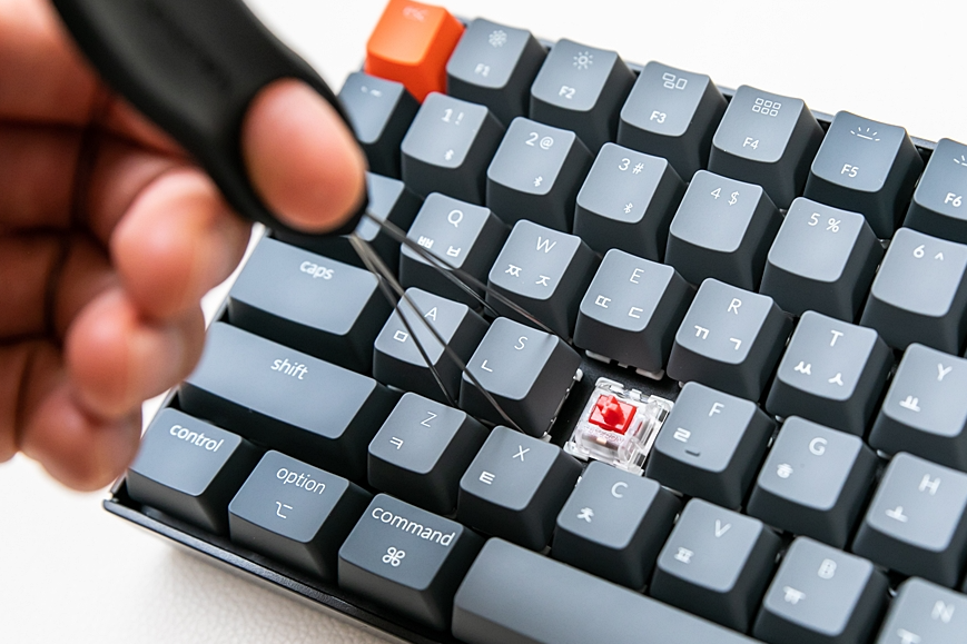 키크론 K4 화이트 LED 기계식 적축 애플키보드