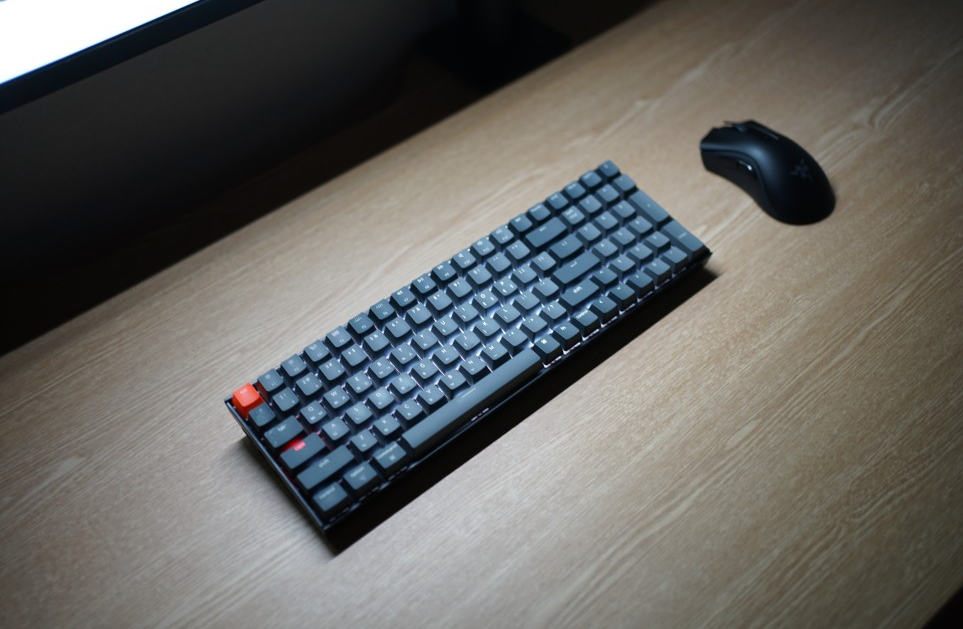 무선 블루투스 애플 키보드 키크론 K4 White LED 기계식 적축