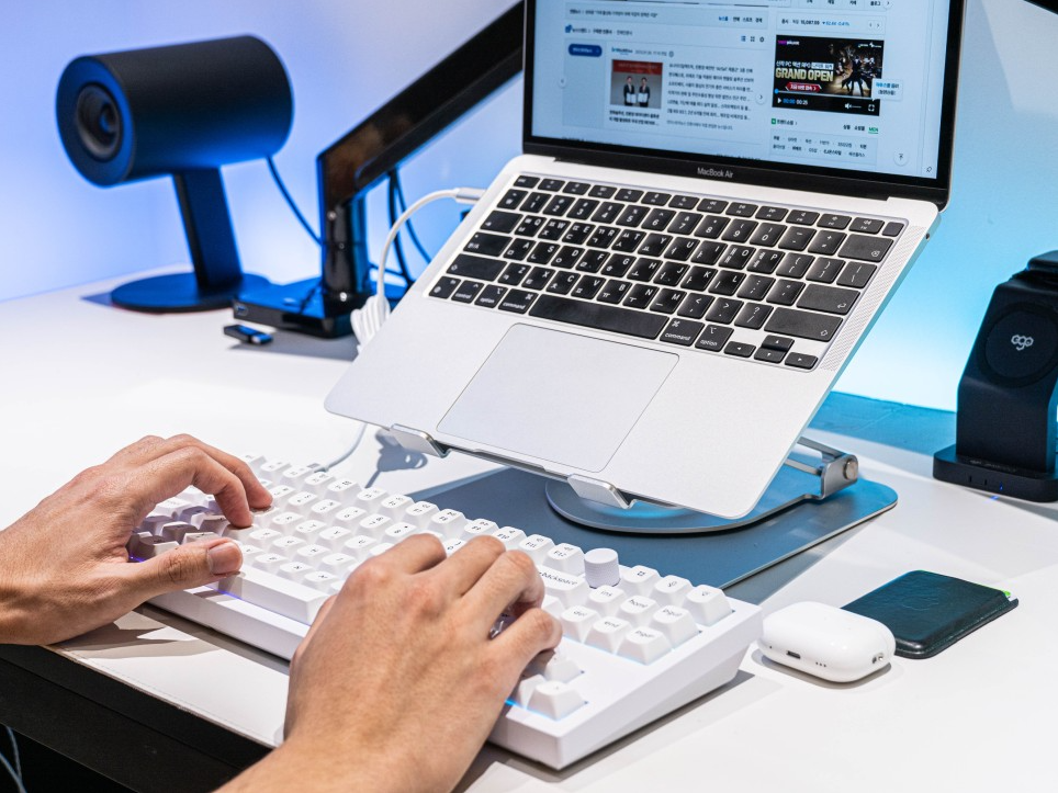 커스텀 기계식 키보드 추천 '키크론 Q3 화이트' 리뷰 (ft.데스크테리어)