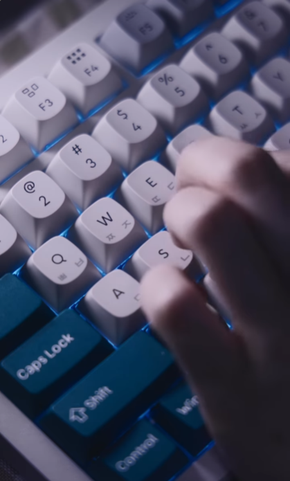 작업을 하면서 가장 중요시 하는 것중 하나는 바로 컴퓨터 주변기기