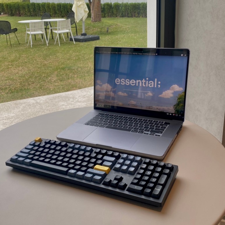 키크론 K10 PRO RGB 저소음 갈축 무선 키보드