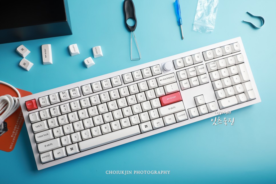 적축 키보드 저소음 적축 키보드 키크론 Q6 Knob White 기계식 키보드 데스크테리어로 딱 좋은데?