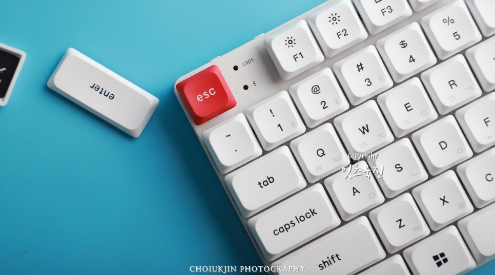 블루투스 키보드 추천 무선 적축 키보드 키크론 K1 SE White 부드러운 키감과 휴대성 원한다면.