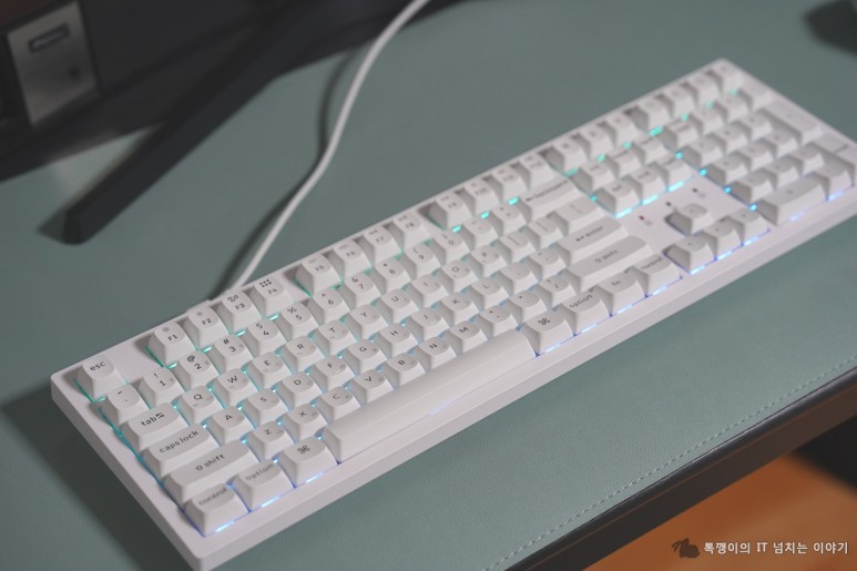 키크론 K10 PRO 화이트 저소음축 블루투스 키보드 사용해보니