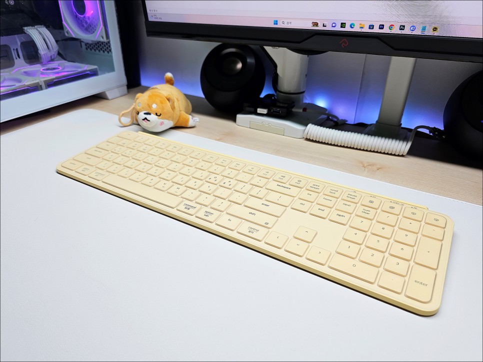 다양한 단축키를 포함한 풀배열 블루투스 키보드 추천 키크론 B6