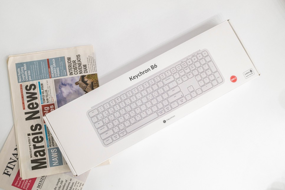 다양한 색상의 디자인 컬러의 슬림키보드 키크론B6